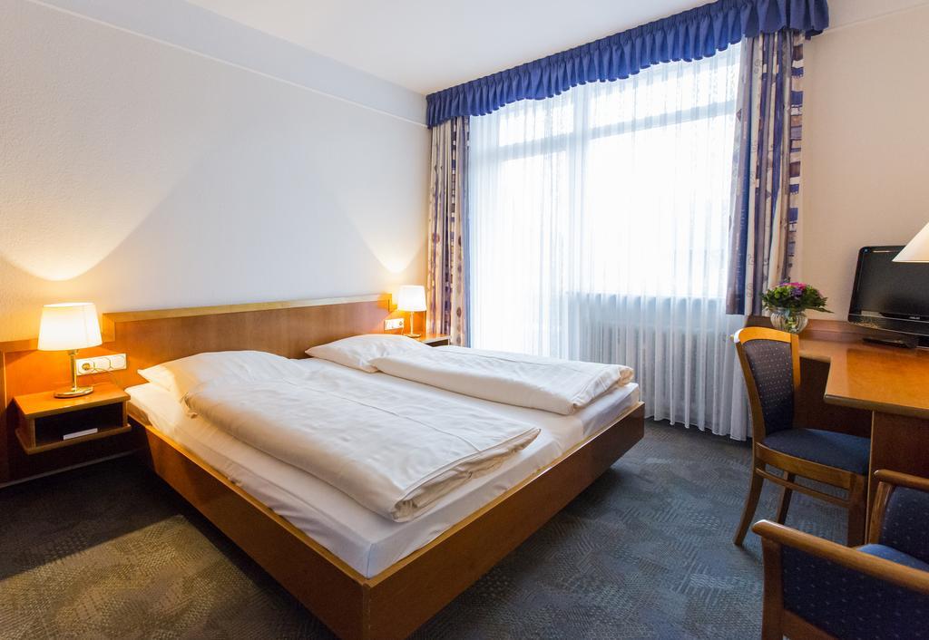 Hotel Eydt Kirchheim Kirchheim unter Teck Dış mekan fotoğraf